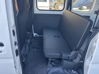 ハイゼットカーゴ(ダイハツ)中古車 後席内装
