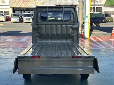 ハイゼットトラック(ダイハツ)届出済未使用車 後席内装