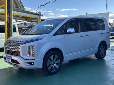 デリカD:5 4WD(三菱)レンタＵＰ 前方