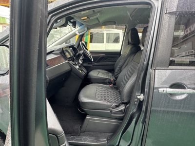 デリカD:5 4WD(三菱)レンタＵＰ 前席内装