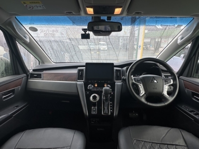 デリカD:5 4WD(三菱)レンタＵＰ 内外装写真