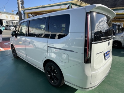 ステップワゴン(ホンダ)登録済未使用車 後方