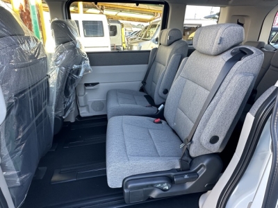 ステップワゴン(ホンダ)登録済未使用車 後席内装