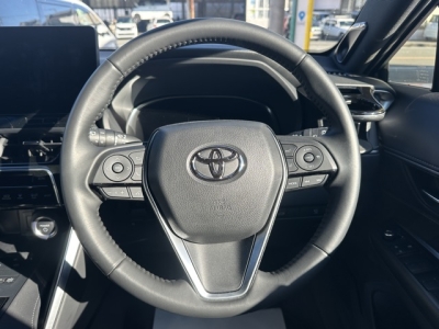 ハリアーハイブリッド(トヨタ)中古車 内外装写真