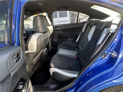 WRX STI(スバル)中古車 内外装写真