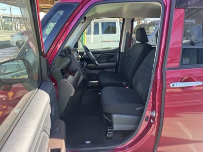 タンク(トヨタ)中古車 前席内装