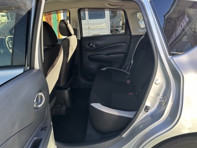 ノート(ニッサン)中古車 後席内装