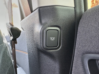 HONDA e(ホンダ)中古車 後席から見た前席