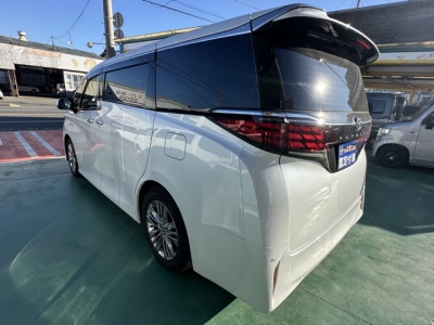 アルファード(トヨタ)中古車 後方