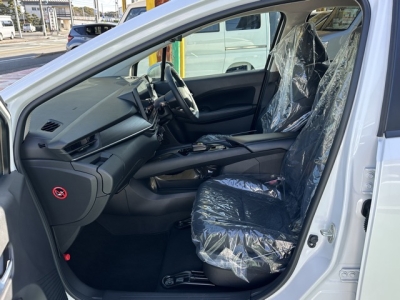 ノート(ニッサン)中古車 後方