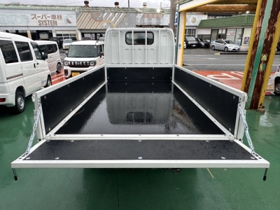 キャンター(三菱)レンタ登録済未使用車 内外装写真