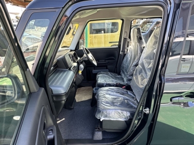 スペーシアベース(スズキ)届出済未使用車 前席内装