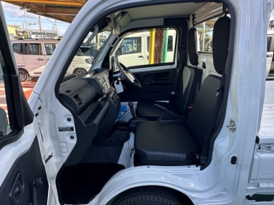 ハイゼットトラック(ダイハツ)届出済未使用車 前席内装