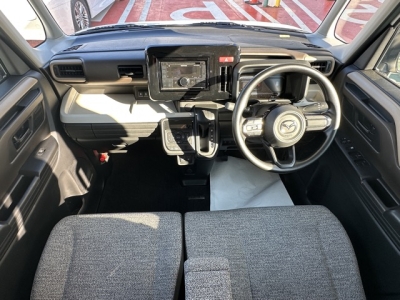 新型フレアワゴン(マツダ)中古車 後席から見た前席