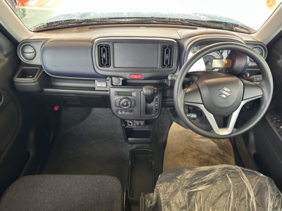 アルト(スズキ)届出済未使用車 後席から見た前席