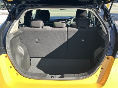 リーフ(ニッサン)登録済未使用車 内外装写真他２