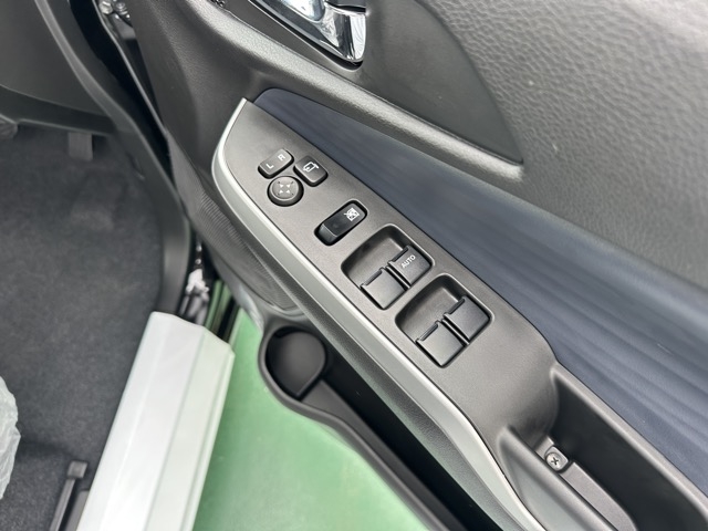 ソリオ(スズキ)新車見本展示無 13