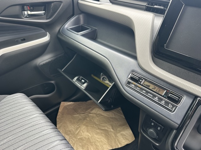 ソリオ(スズキ)新車見本展示無 16