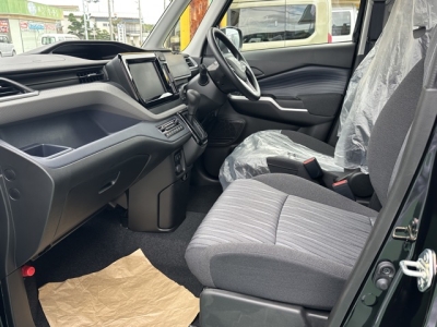 新型ソリオ(スズキ)新車見本展示無 前席内装