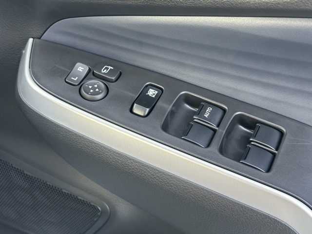 ソリオ(スズキ)新車見本展示無 13