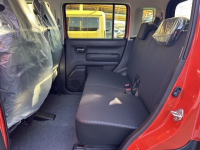 ハスラー(スズキ)届出済未使用車 後席内装