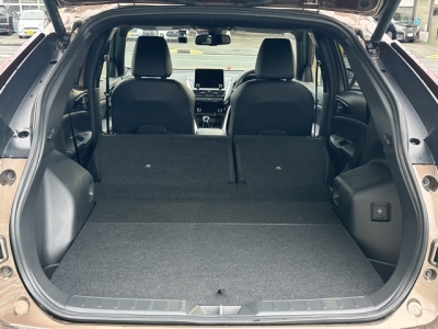 エクリプスクロスPHEV(三菱)中古車 内外装写真他