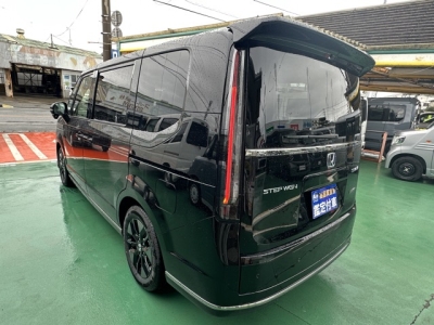 ステップワゴン(ホンダ)登録済未使用車 後方