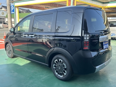 新型フリード(ホンダ)新車見本展示無 後方