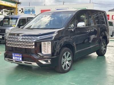 デリカD:5 4WD(三菱)レンタ登録済未使用車 前方