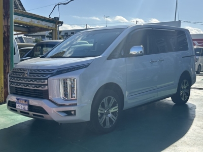 デリカD:5 4WD(三菱)中古車 前方