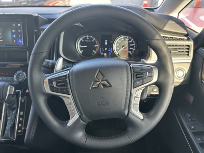 デリカD:5 4WD(三菱)中古車 内外装写真他１