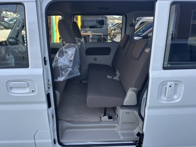 NV１００クリッパー(ニッサン)中古車 後席内装