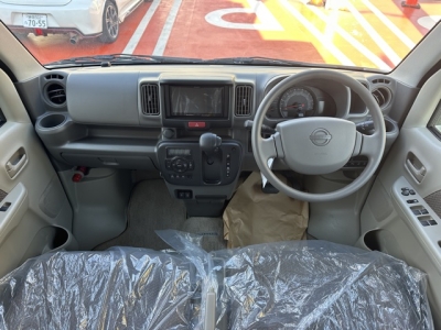 NV１００クリッパー(ニッサン)中古車 後席から見た前席