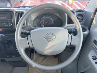 NV１００クリッパー(ニッサン)中古車 後席から見た前席