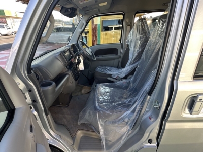 エブリイバンのOEM(スズキ)中古車 前席内装