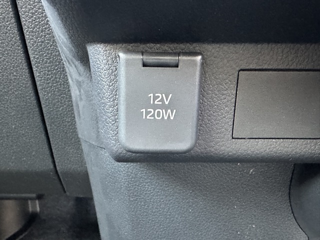 ハイゼット(ダムド)届出済未使用車 14