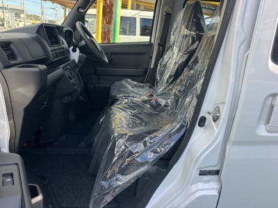 ハイゼットカーゴ(ダイハツ)届出済未使用車 前席内装