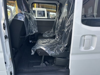 ハイゼットカーゴ(ダイハツ)届出済未使用車 後席内装