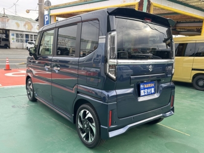 新型スペーシアカスタム(スズキ)届出済未使用車 後方