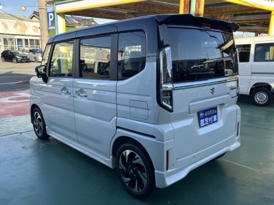 新型スペーシアカスタム(スズキ)届出済未使用車 後方