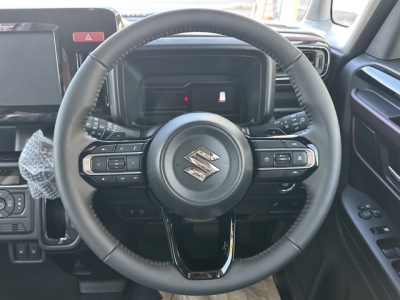 新型スペーシアカスタム(スズキ)届出済未使用車 内外装写真他