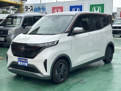 サクラ(ニッサン)中古車 前方