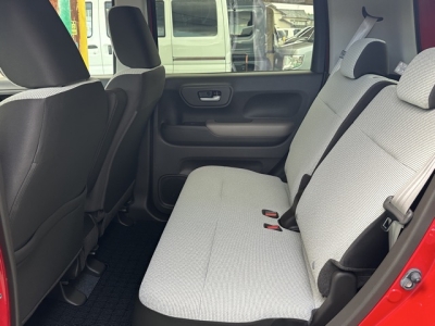 N-WGN(ホンダ)届出済未使用車 後席内装