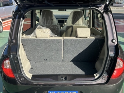 ラパン(スズキ)届出済未使用車 内外装写真他