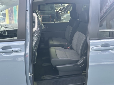 新型フリード(ホンダ)新車見本展示無 後席内装