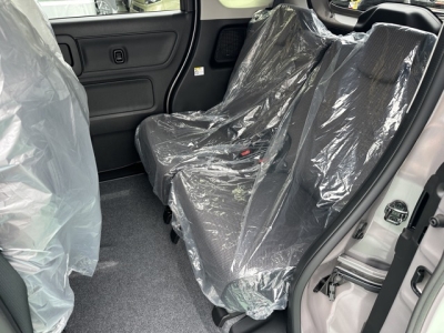ワゴンＲスマイル(スズキ)新車見本展示無 後席内装