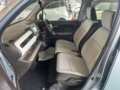 N-WGN(ホンダ)中古車 前席内装