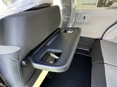 新型N-BOX(ホンダ)届出済未使用車 内外装写真他１