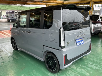 新型N-BOX(ホンダ)届出済未使用車 後方