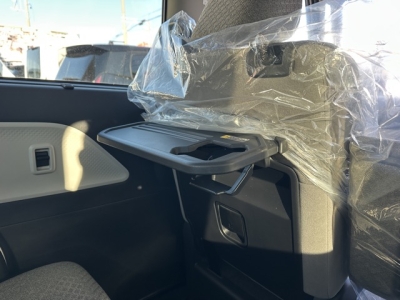 タント(ダイハツ)届出済未使用車 内外装写真